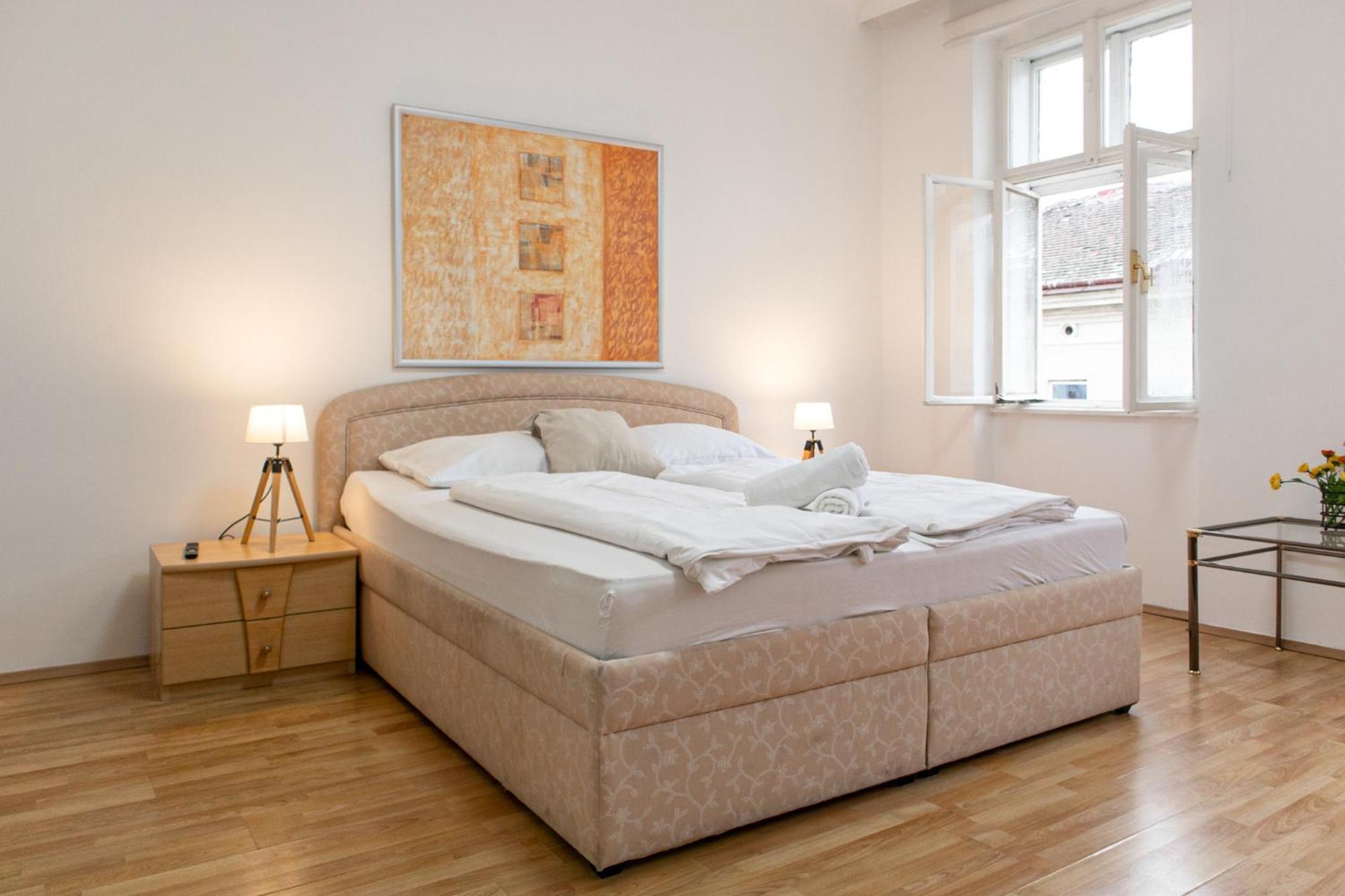 Budget City Stay - Near Wiener Stadthalle Ideal For Longstays Extérieur photo
