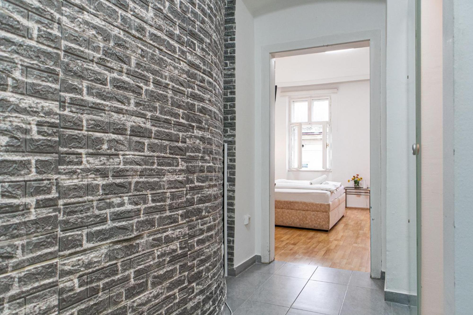 Budget City Stay - Near Wiener Stadthalle Ideal For Longstays Extérieur photo